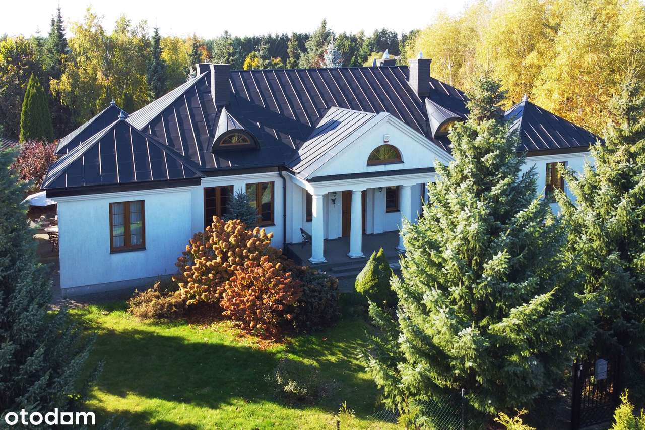 Dom w klasycznym stylu,  ogród, garaż dwustanowiskowy | Krężnica Jara-0