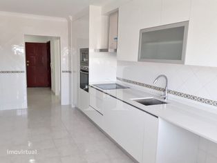 Apartamento T4 em Leiria com garagem Box