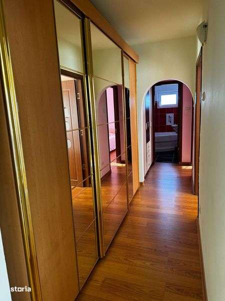 De vânzare apartament cu 3 camere - Imagine principală: 5/8