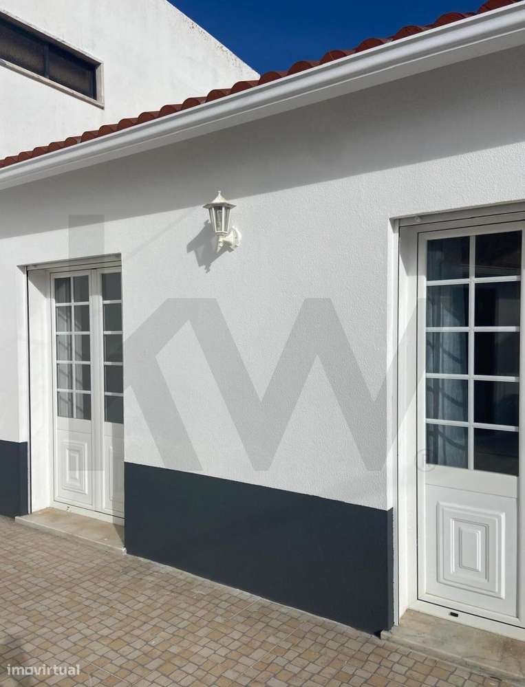 MORADIA T2+1 COM JARDIM EM CASALINHOS DE ALFAIATA - Grande imagem: 5/46