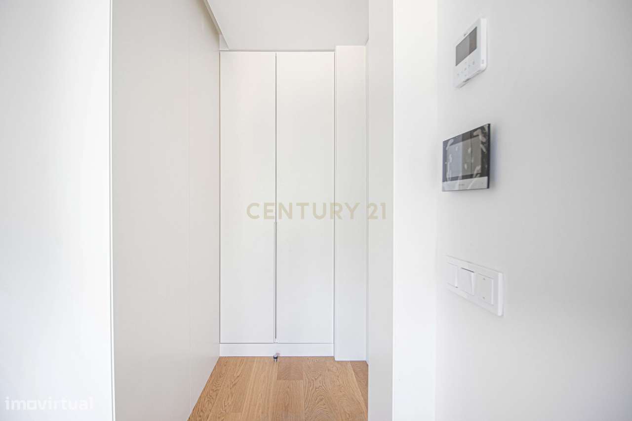 Apartamento T2 com Piscina e Estacionamento - Unique Benfica - Grande imagem: 3/26