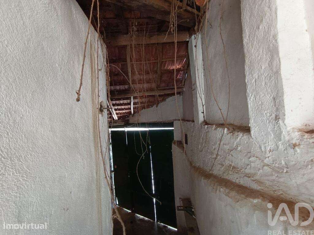 Terreno em Alenquer (Santo Estêvão e Triana) de 150,00 m2 - Grande imagem: 5/27