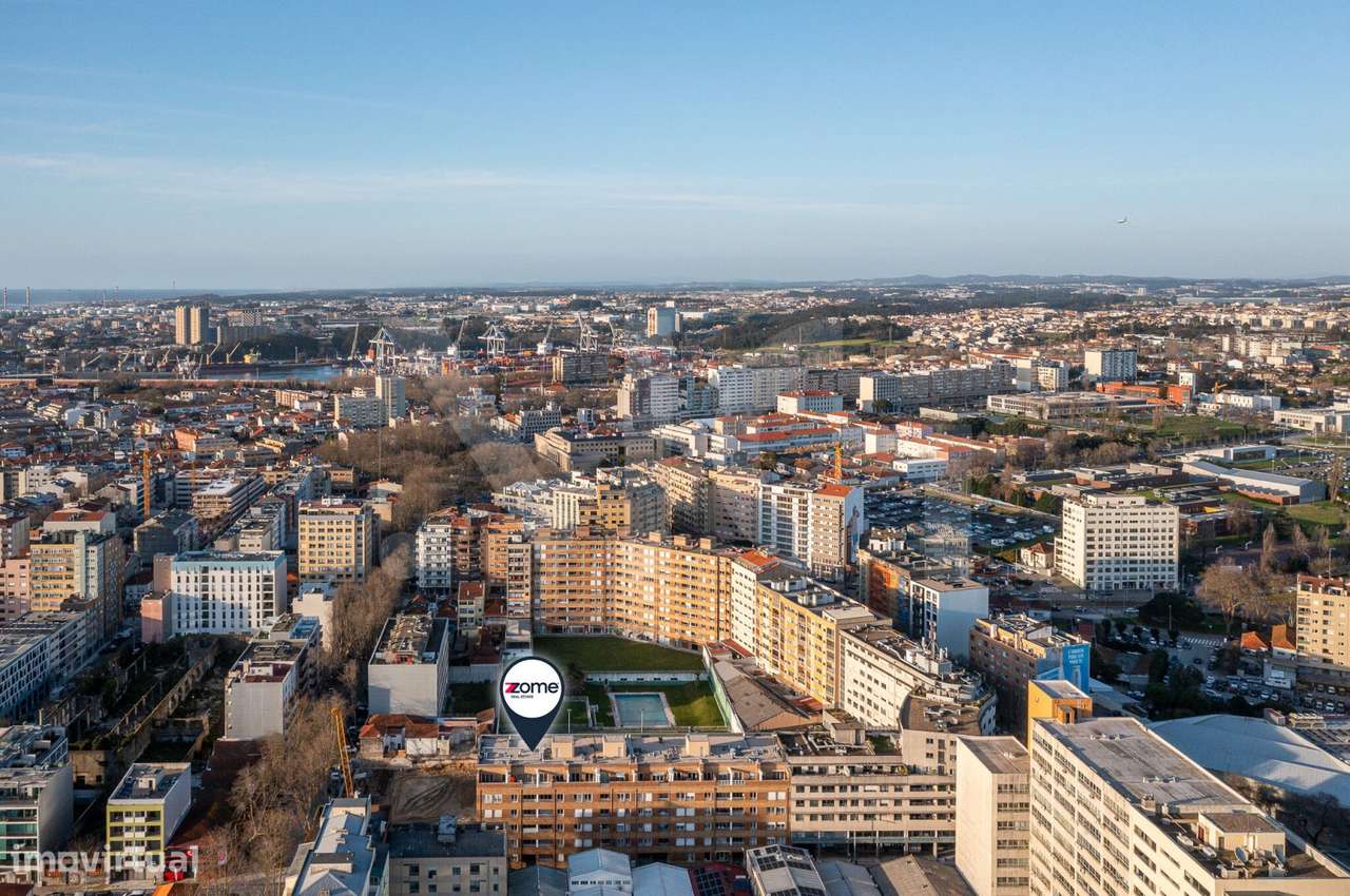 Penthouse T2 Matosinhos em Condomínio fechado com Garagem e Arrumos-57