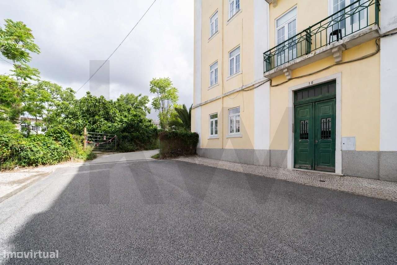 Apartamento T2 com terraço e Estacionamento no Príncipe Real-21