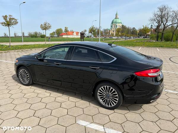 Ford Fusion 2.0 EcoBoost Titanium - 22