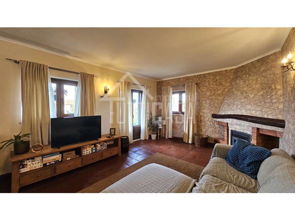 Moradia T3+1 na Venda do Pinheiro-27