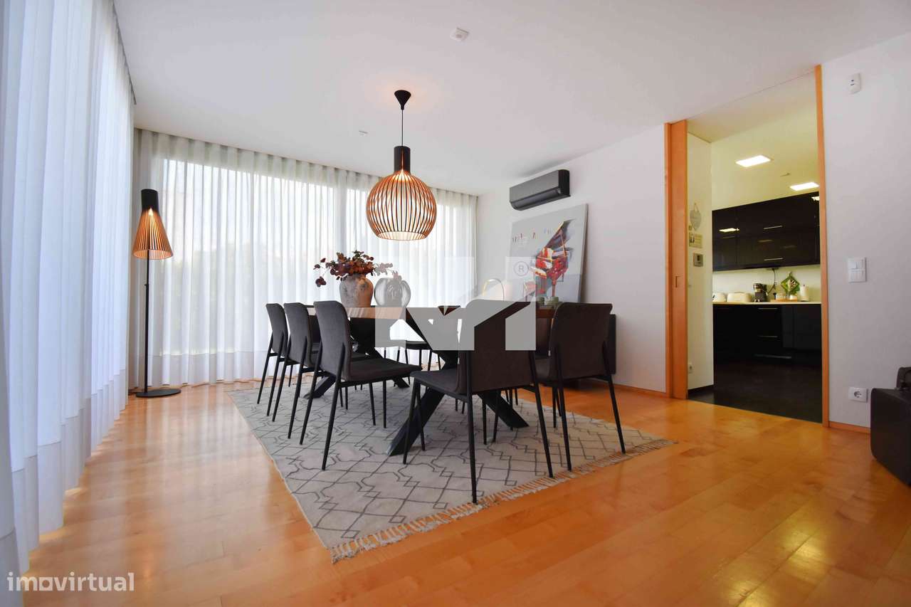 Moradia T4 | 4 Suites | Jardim | Centro | Maia-7