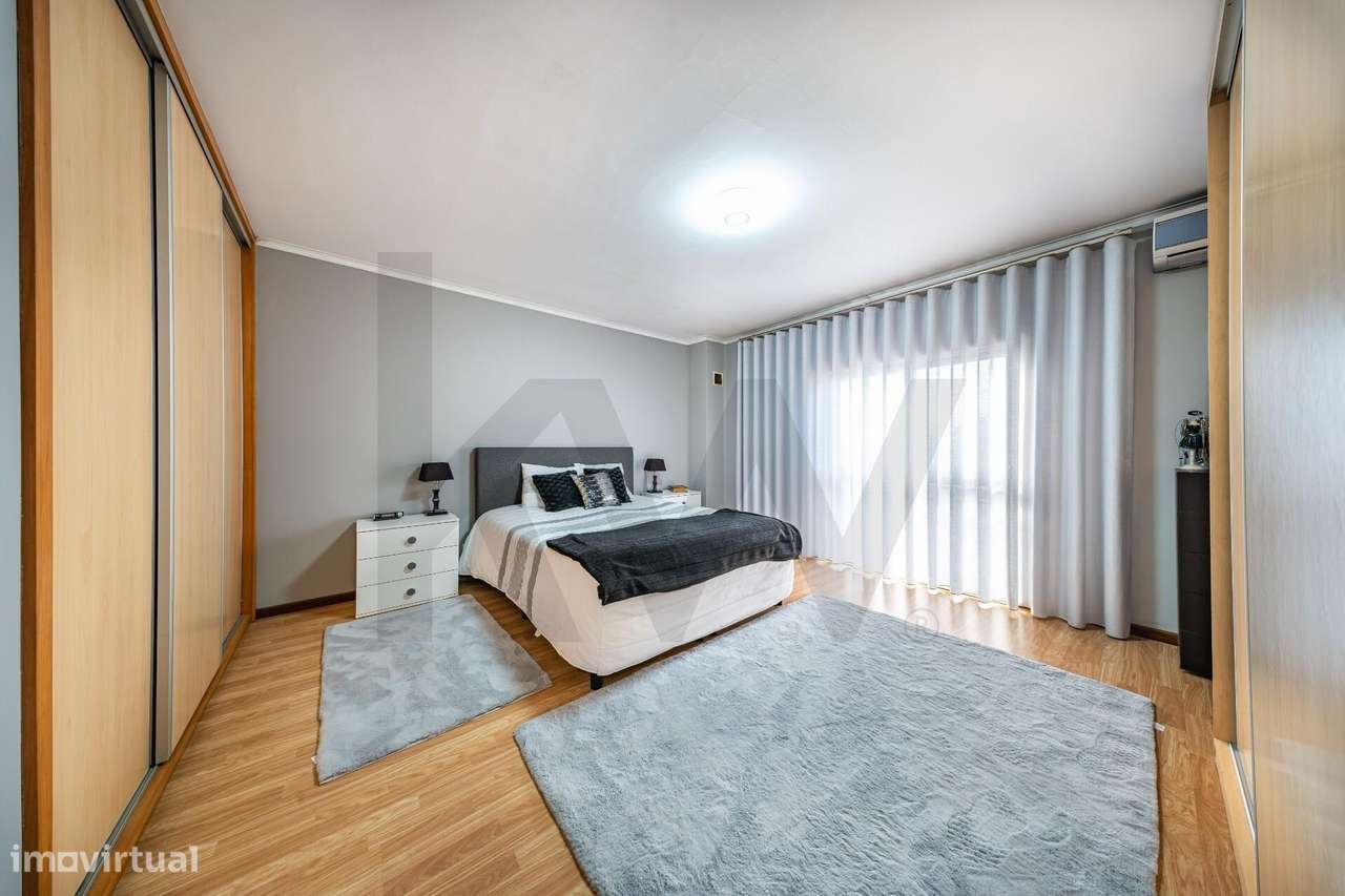 Moradia T3 com logradouro e anexo exterior em Panóias, Braga - Grande imagem: 3/35