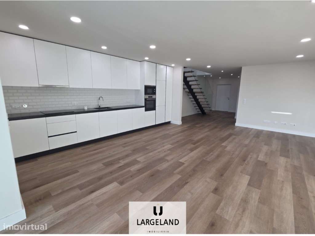 Moradia T4 em construção - Aradas, Aveiro - Grande imagem: 2/21