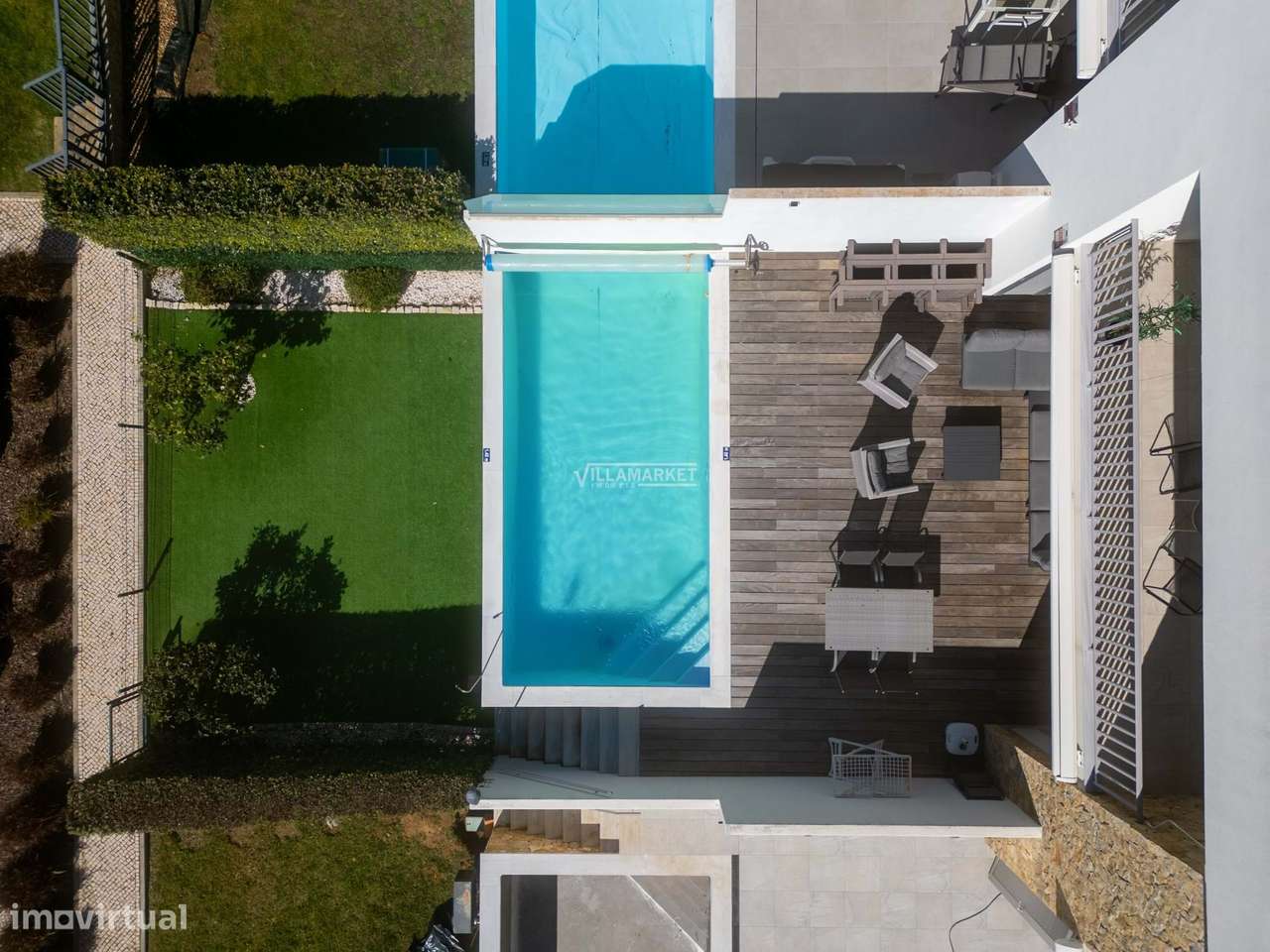 LUXUOSA VILLA V3 + 1 COM PISCINA E GARAGEM PRIVATIVA SITUADA NA CORREE-45