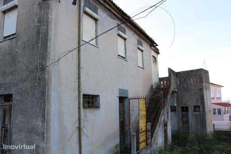 Propriedade c/ 1.800 m2 com  5  artigos urbanos em S. Vicente - Braga-8