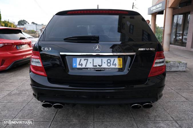 Mercedes-Benz C 63 AMG Standard - 30