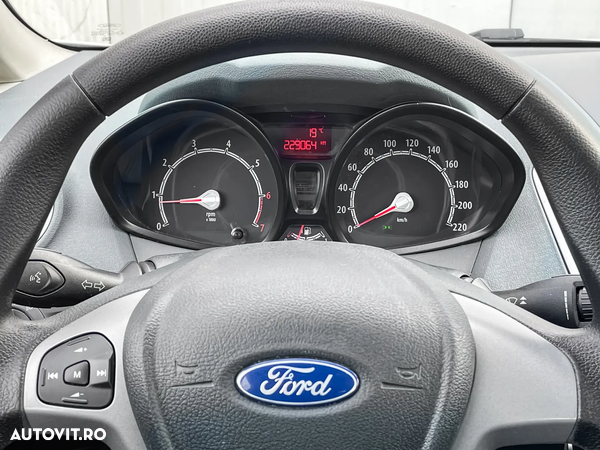 Ford Fiesta 1.25i Trend - 12