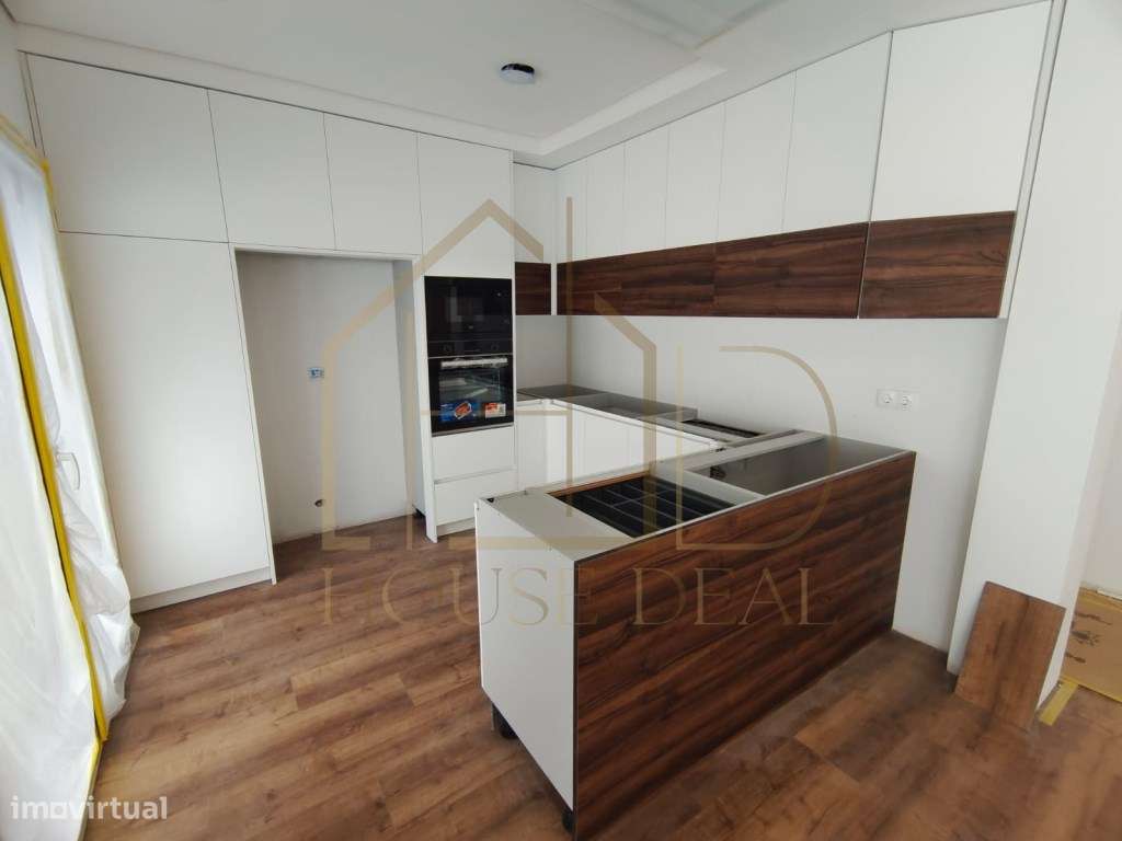 Moradia T3 com Pérgola. Pinhal do General. Fernão Ferro - Grande imagem: 2/25