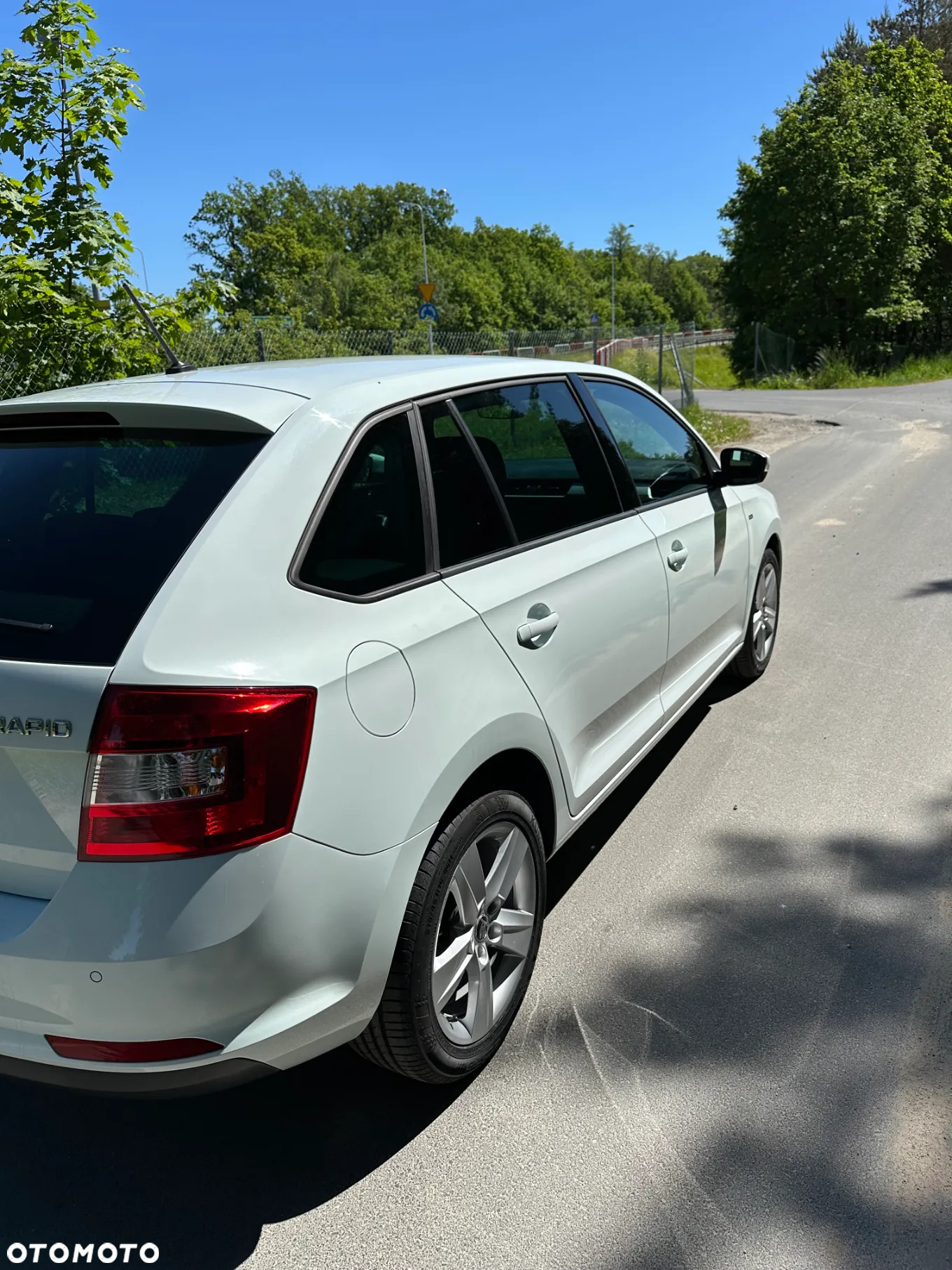 Skoda RAPID 1.6 TDI Drive - 22