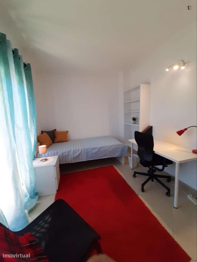 Quarto - localizado em Caparica Lisbon - Grande imagem: 3/10