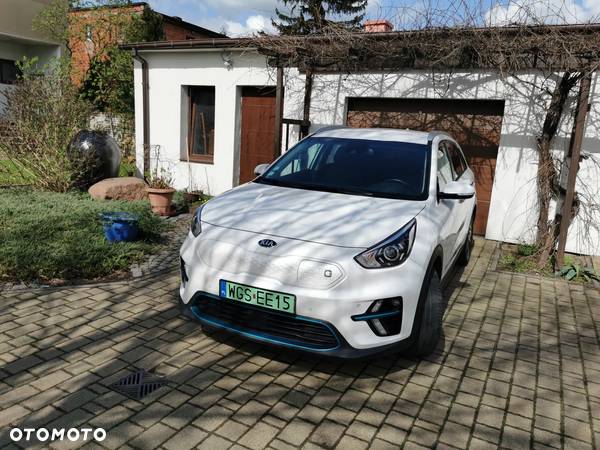 Kia Niro e-Niro 64kWh M - 6