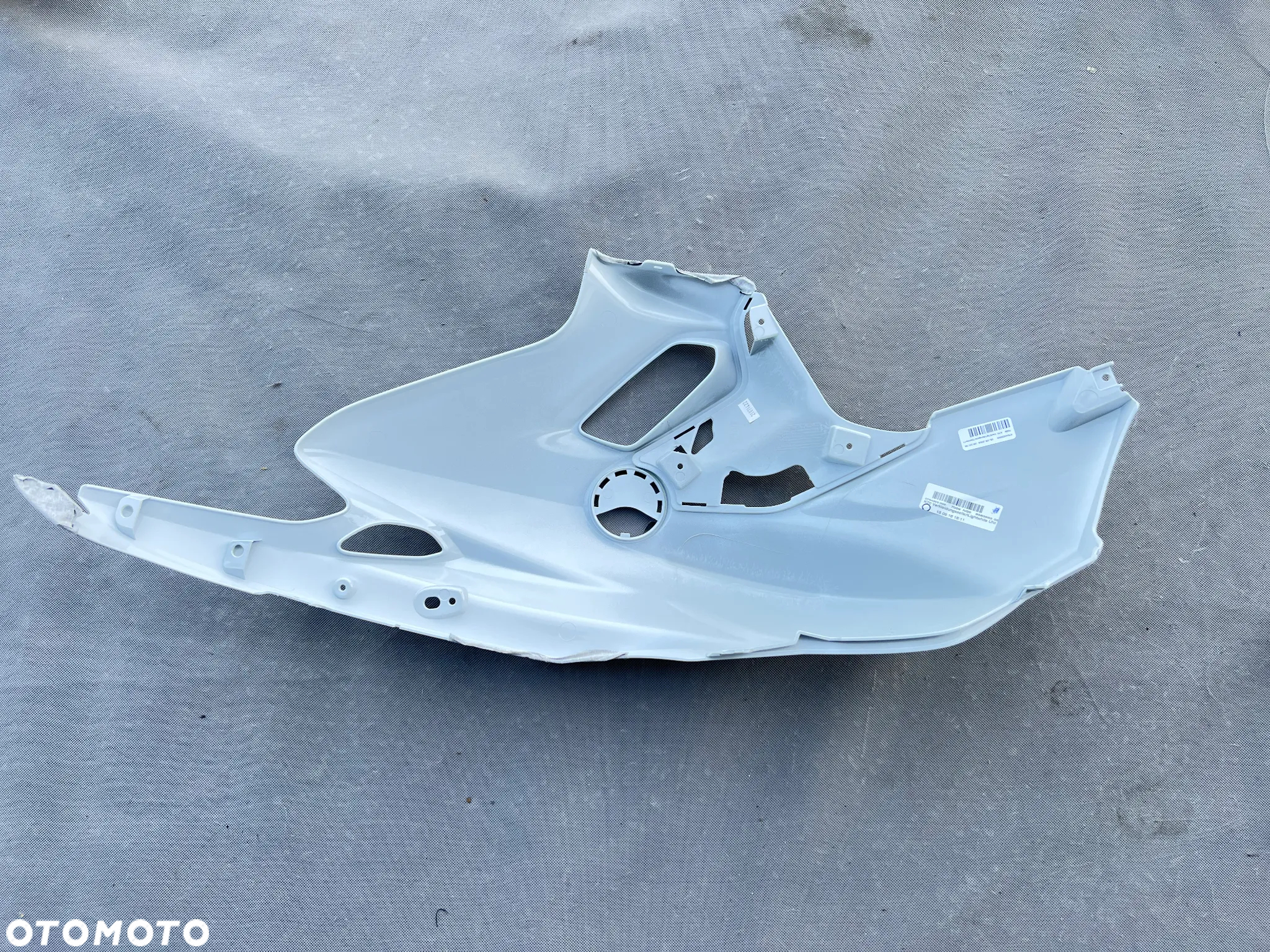 Owiewka lewa boczek BMW F700GS K70 Nówka Lightwhite Bmw 8529001 - 8