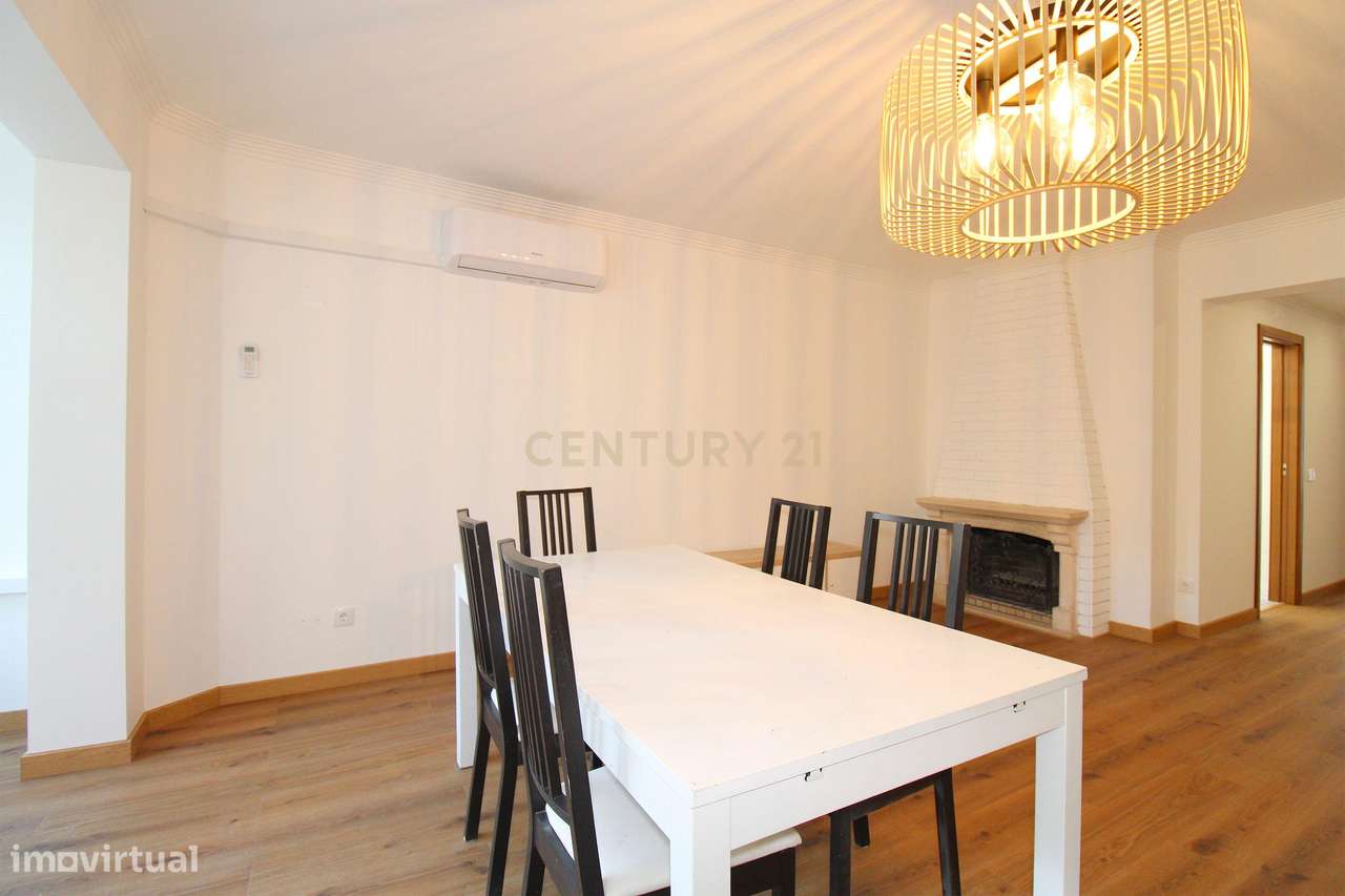 Apartamento T2 totalmente remodelado.-12