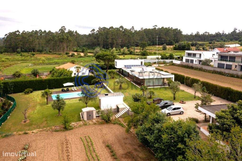 Elegância Contemporânea e Sustentabilidade em Gemeses, moradia T5 , ja - Grande imagem: 4/55