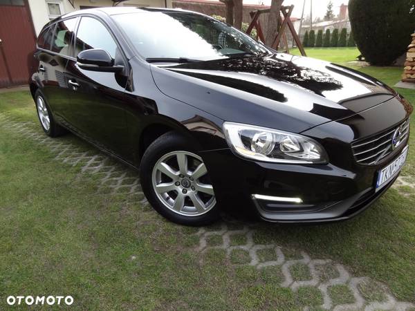 Volvo V60 D2 Momentum - 40