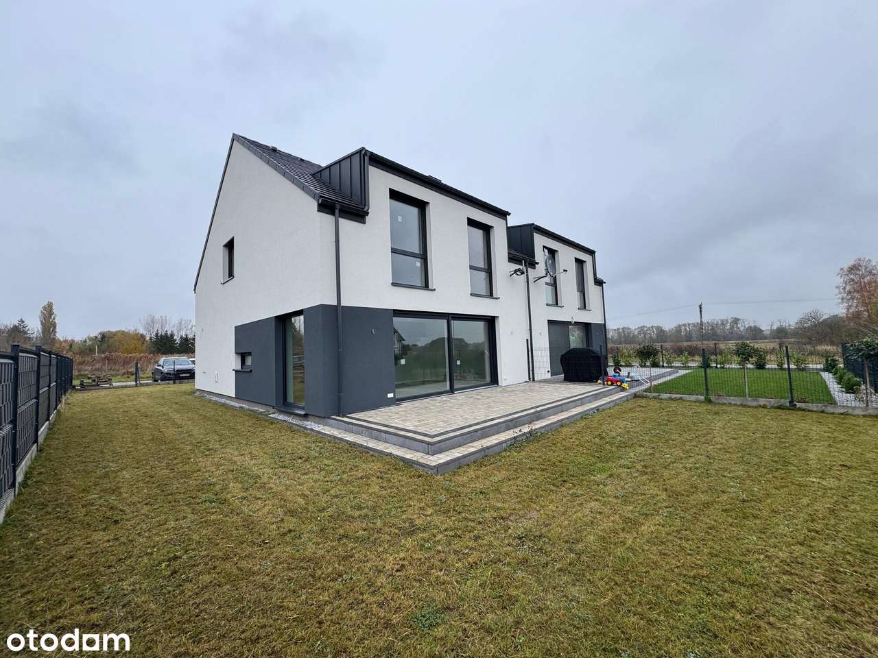 DOM w zabudowie bliźniaczej Kołobrzeg-4