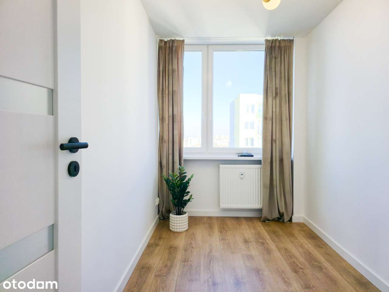 Jasne 4 pokoje blisko centrum - gotowe pod klucz!-9