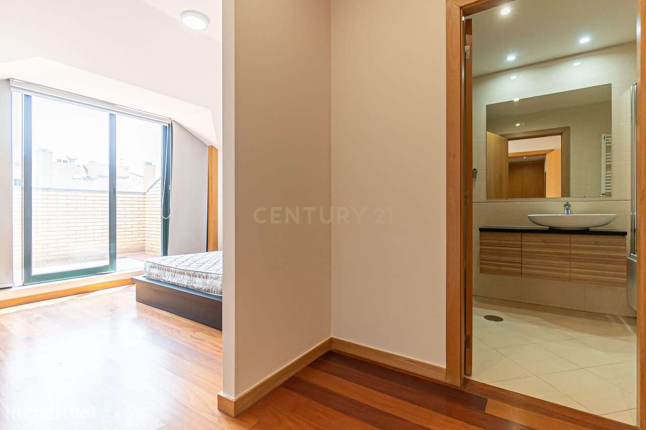 T3 Duplex junto ao Hospital de São João-25