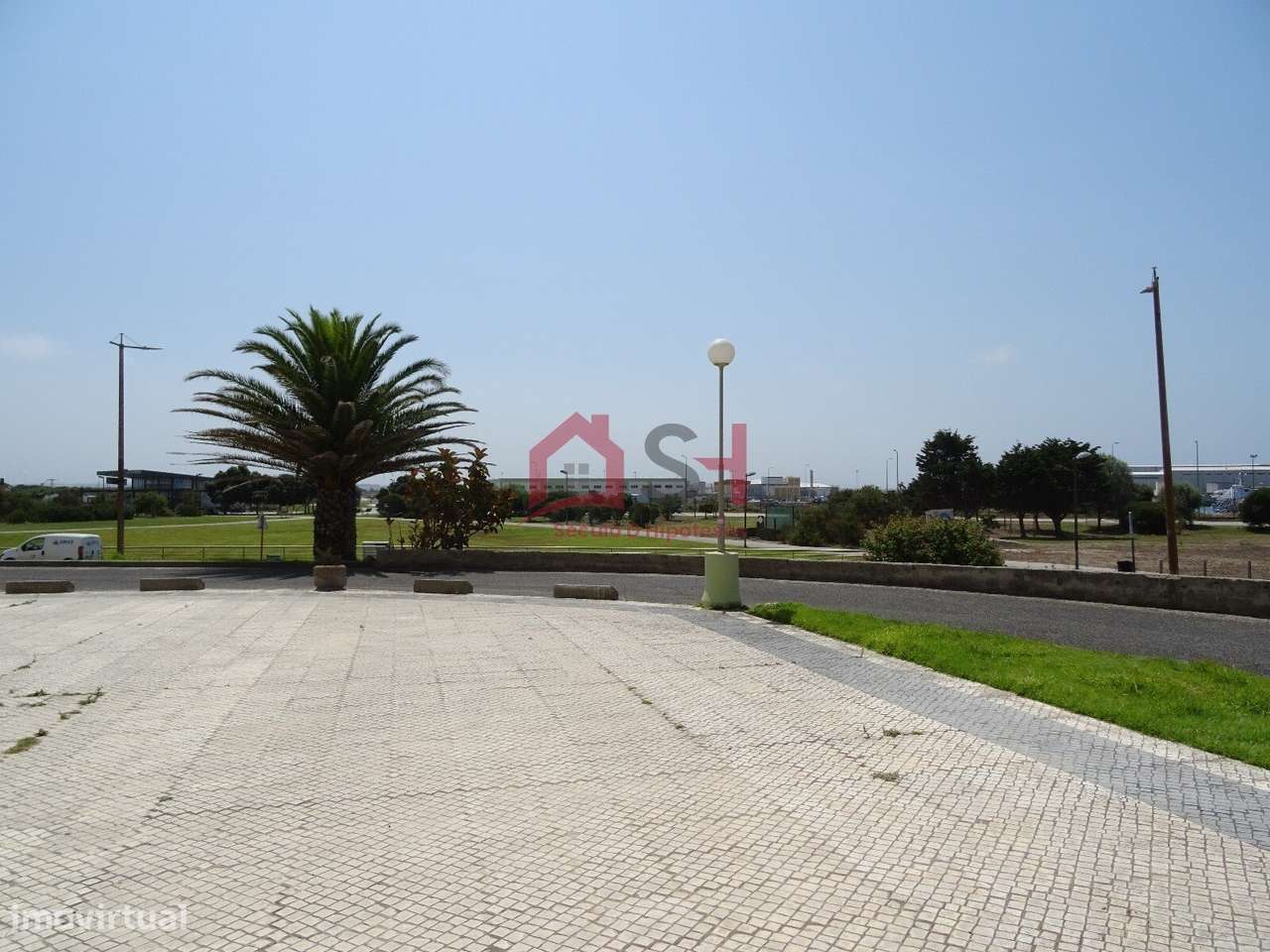 *Loja para Comercio e Serviços– Peniche*-17