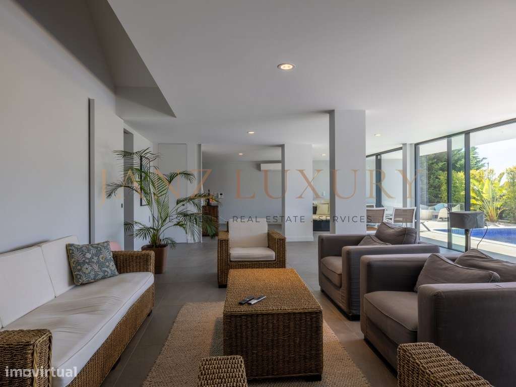 Moradia T4 Contemporânea com Vista Mar Total e Rooftop | Paço de Arcos-42