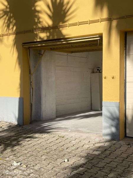 Garagem para Aluguer – Espaçosa, Segura e de Fácil Acesso - Grande imagem: 4/7