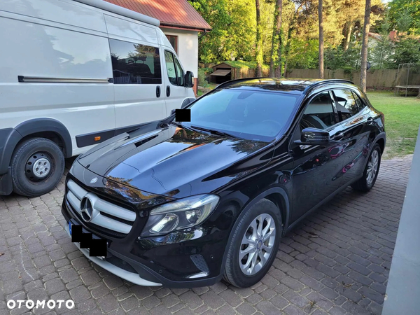 Mercedes-Benz GLA 200 (CDI) d 4-Matic - 4