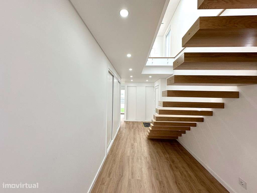 Moradia de luxo T4 com 3 suítes a Venda em Azeitão - Grande imagem: 5/24