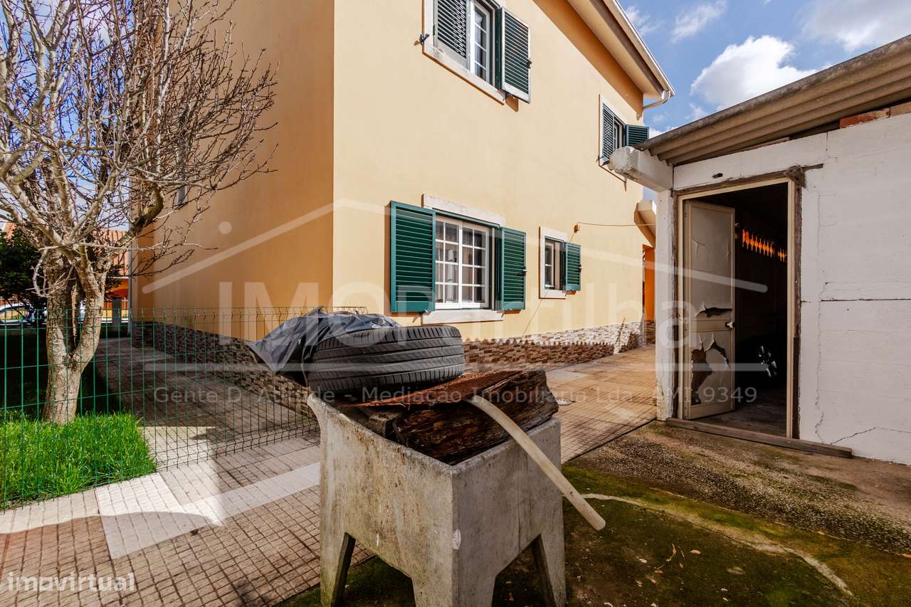 Moradia T5 Isolada com Potencial | 197 m² | São Domingos Rana-6