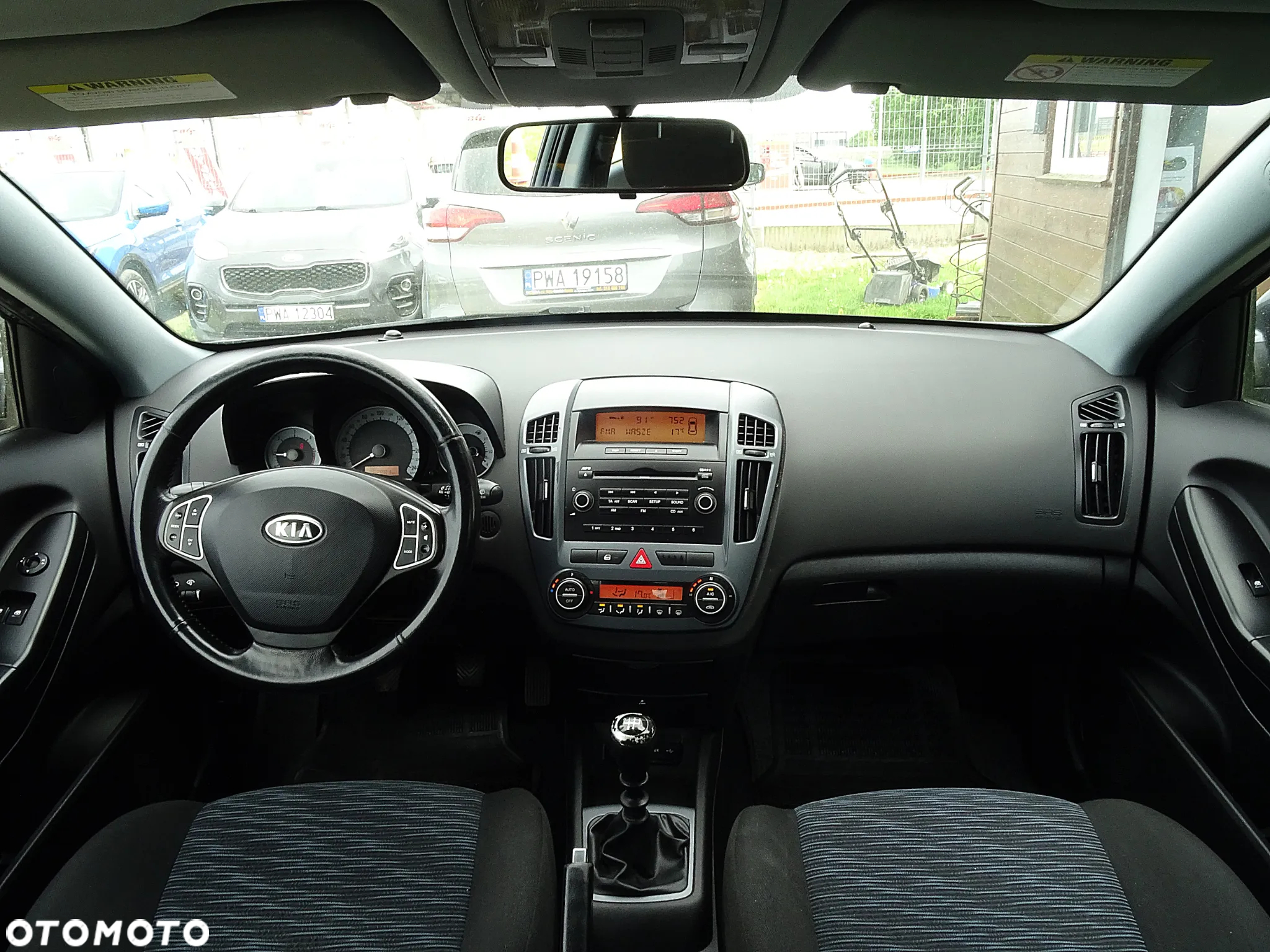 Kia Ceed 1.6 CRDi 90 ISG Spirit - 10