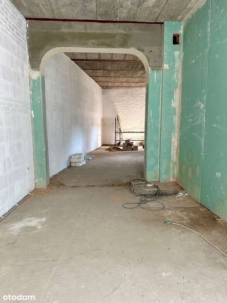 Samodzielny lokal z wejściem od ul.Rzeźnickiej-8