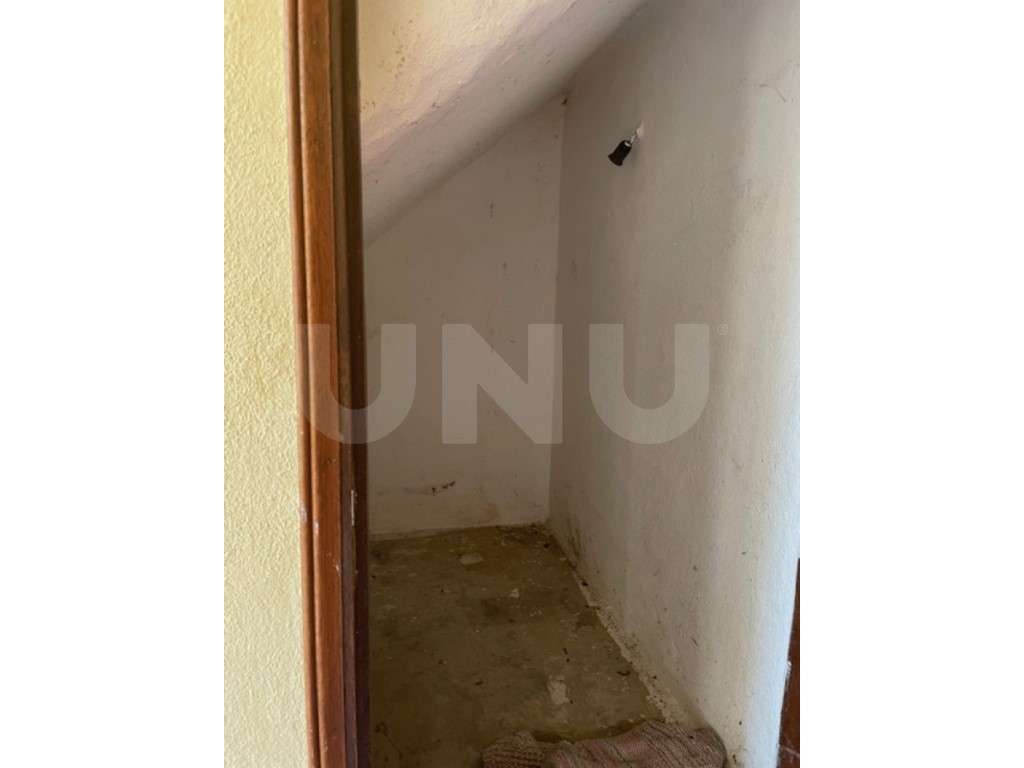 Moradia Espaçosa com Terreno e Potencial de Investimento - Atalaia,...-5