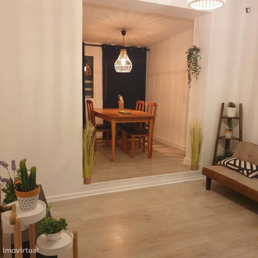 Quarto - localizado em Cedofeita Porto - Grande imagem: 5/8