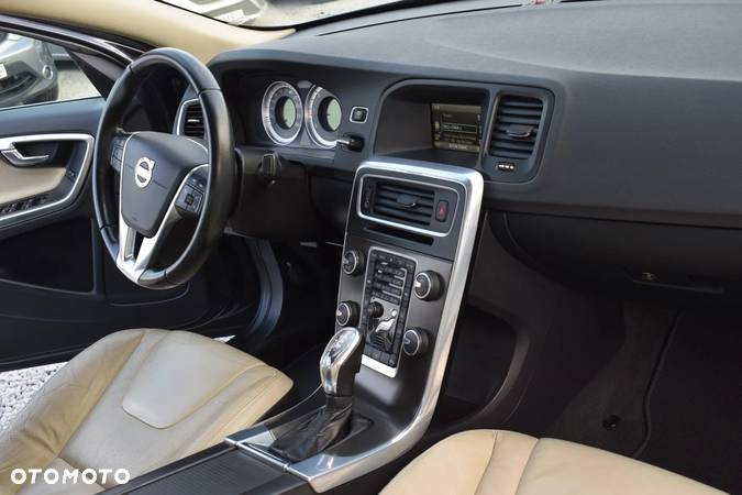 Volvo S60 D3 Geartronic Edition Pro - 11