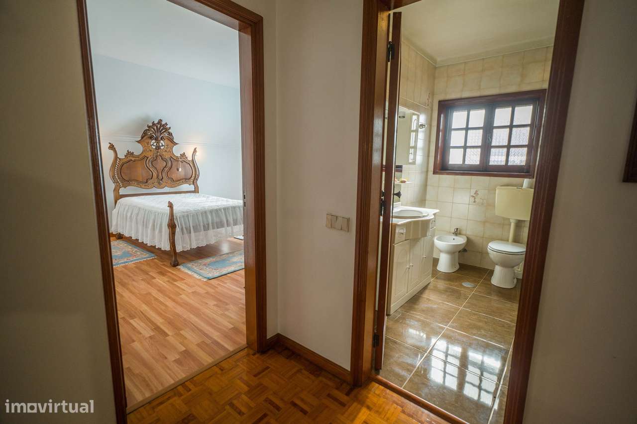 Moradia T4 de Arquitetura Francesa em Serém – Macinhata de Vouga-23