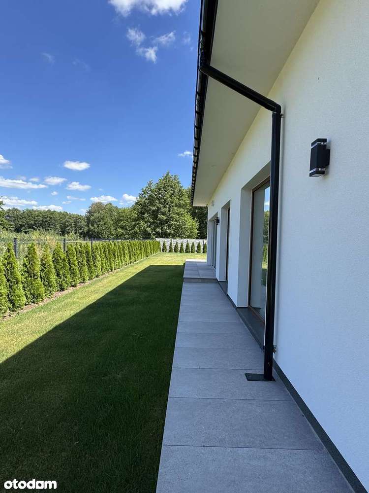 Nowoczesny, parterowy dom z pięknym ogrodem!-6
