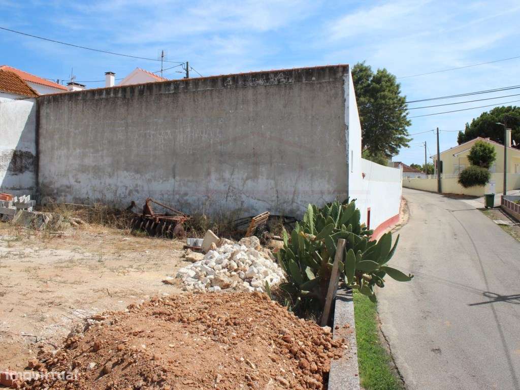 Lote para construção de moradia e armazém em Outeiro da Cortiçada-8