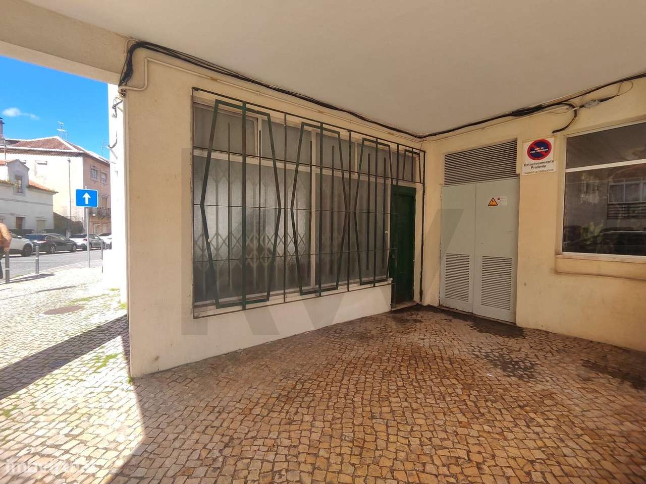 Loja Comercial para transformar em Apartamento - Grande imagem: 4/16