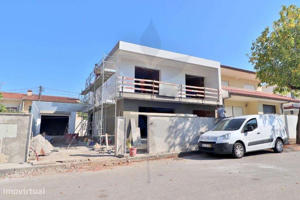 Moradia T4 - 2 suítes - em Palmeira, Braga - Grande imagem: 1/19