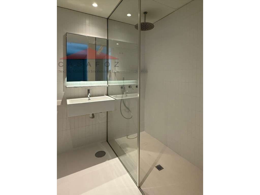 Venda Apartamento T3 Duplex Novo em Nevogilde-31