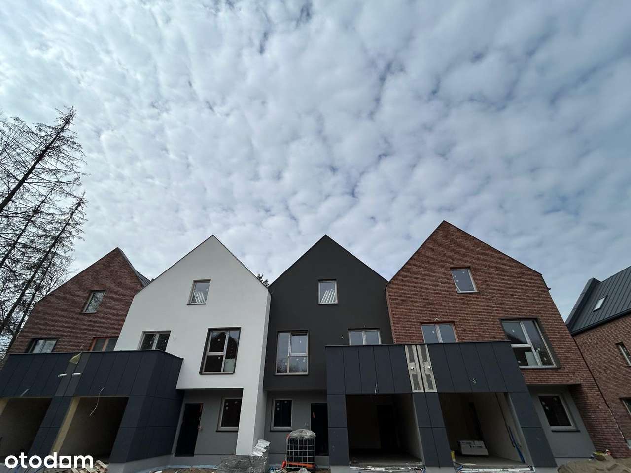 Nowoczesny dom 189 m² - Kameralne osiedle w Łazach