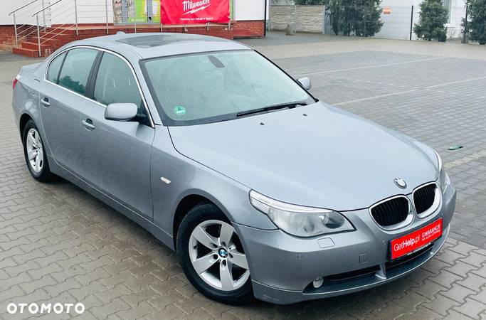 BMW Seria 5 520i - 38