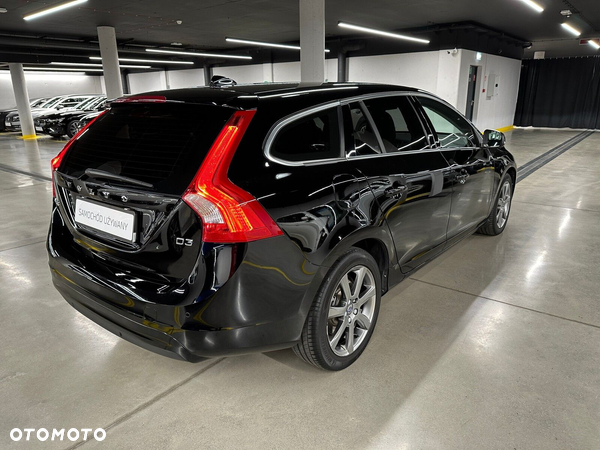 Volvo V60 D3 Drive-E Momentum - 6