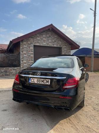 Mercedes-Benz E 220 d 4Matic T 9G-TRONIC - 8