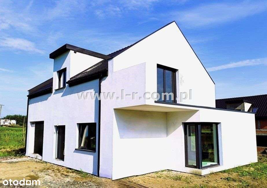 Przestronny Dom W Znakomitej Lokalizacji-12